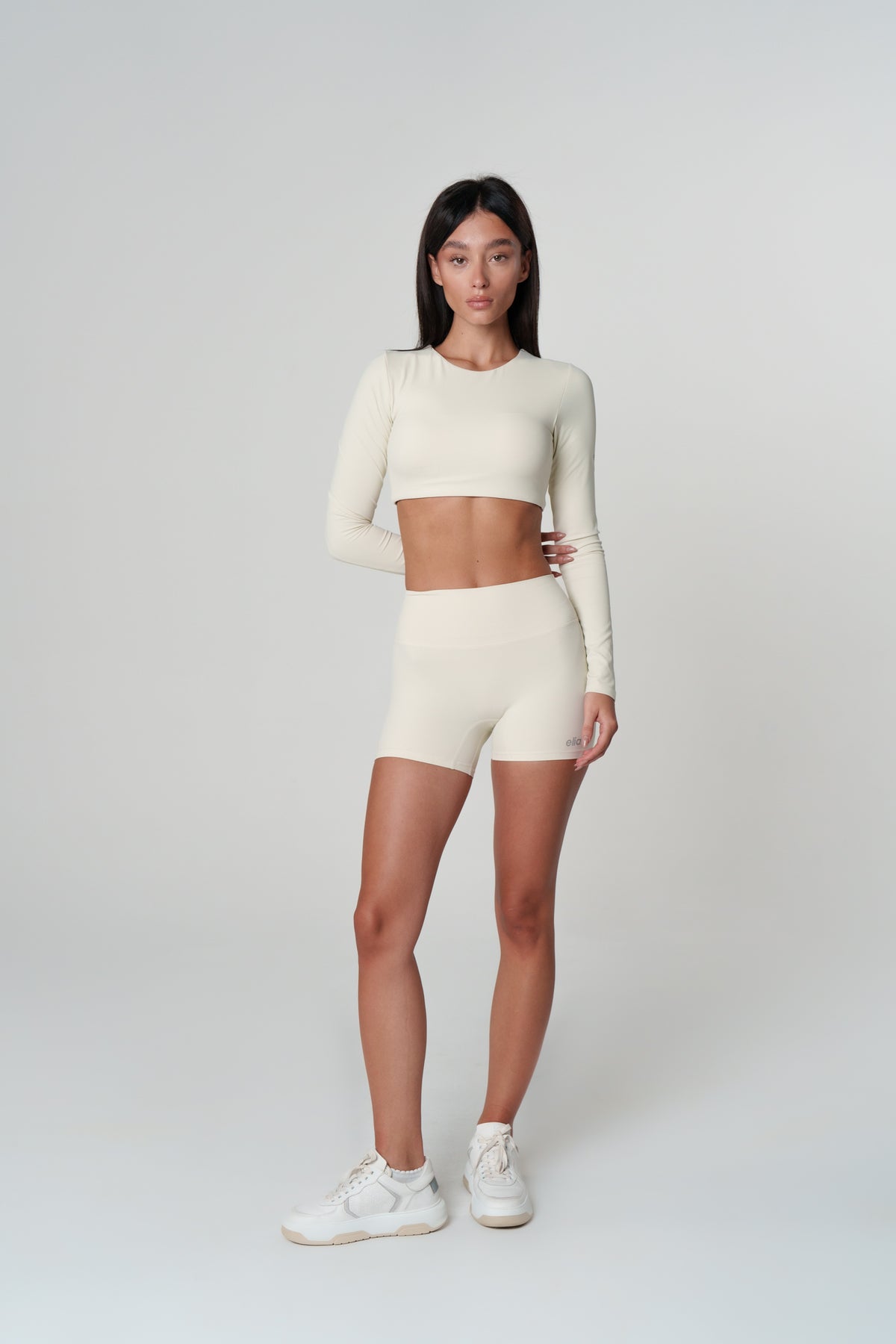 Creme Shorts